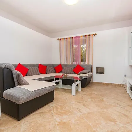 Holiday home Hacienda Lucy *